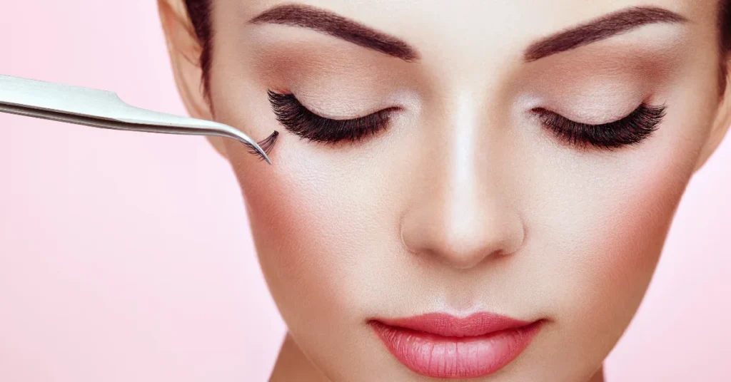 how to Cleaning False Eyelashes