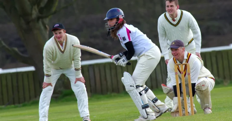 how to play cricket